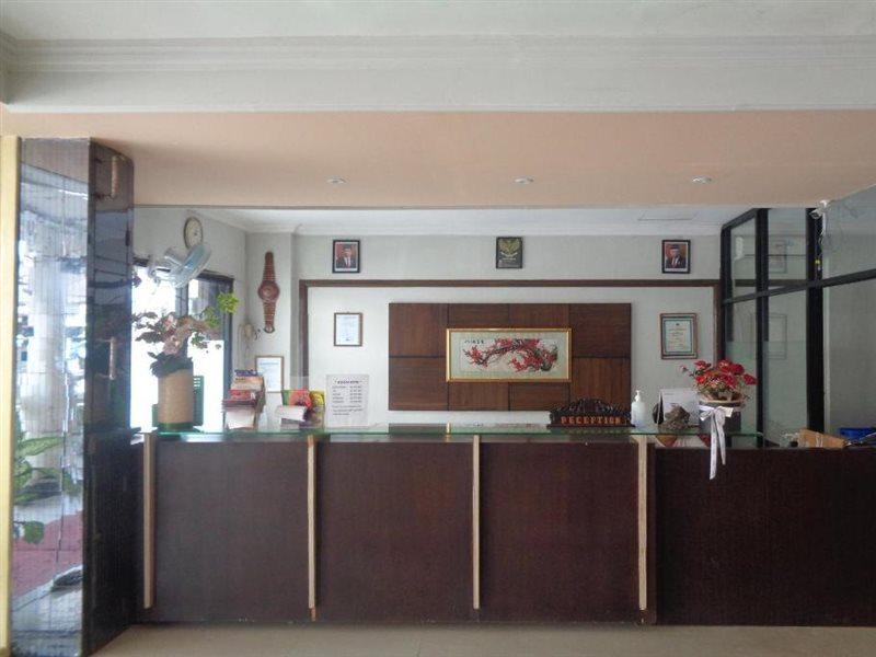 Capital O 3433 Plaza Hotel Manado