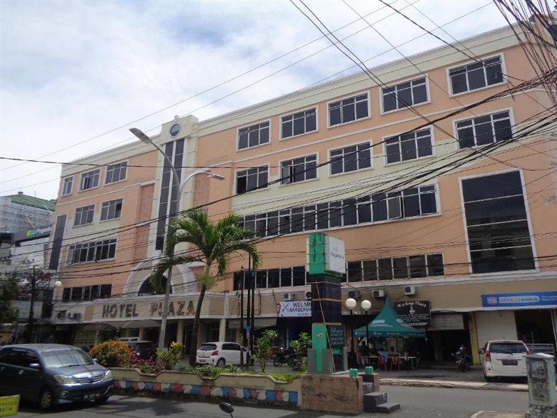 Capital O 3433 Plaza Manado