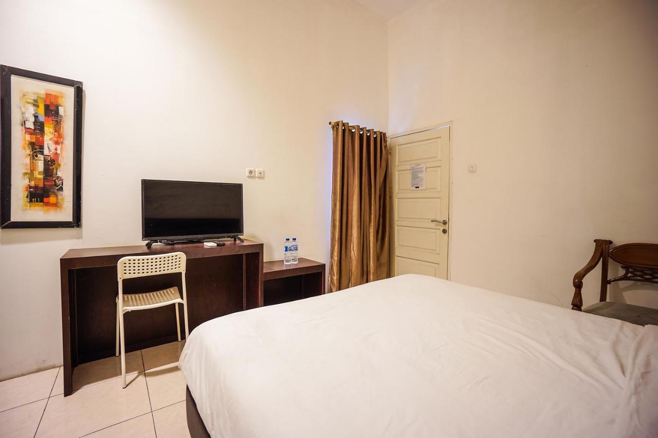 Capital O 3433 Plaza Hotel Manado