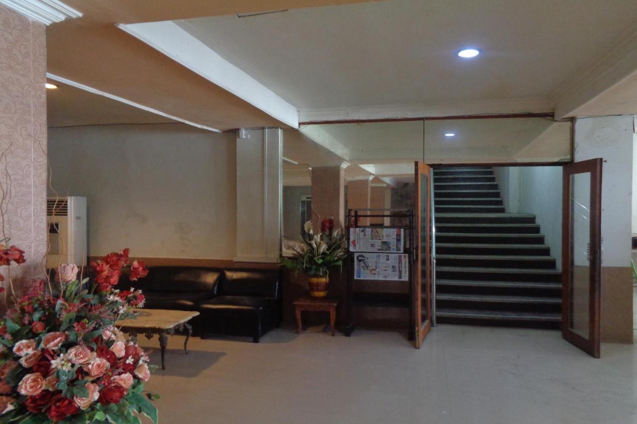 Hotel Capital O 3433 Plaza Manado