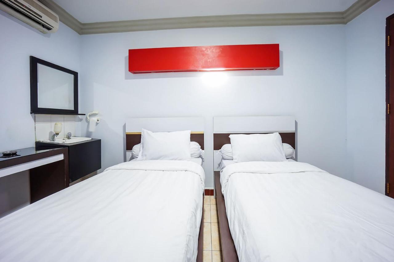 Capital O 3433 Plaza Manado
